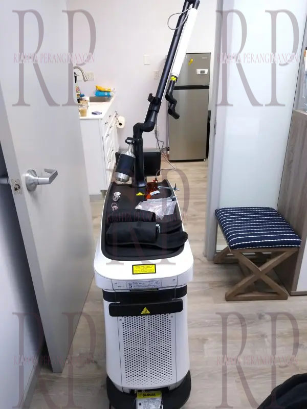 2019 LaserOptek PicoLO 1064nm 532nm Picosecond Laser with 4 Handpieces